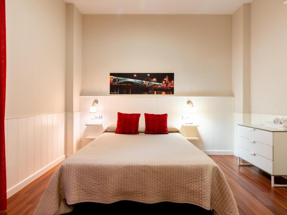Holi-Rent Lumbreras Apartman Sevilla Kültér fotó